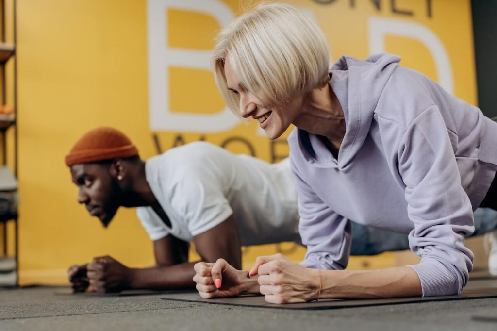 Cette image sert à accentuer les propos utilisés dans l'article de blog sur comment trouver un coach sportif.